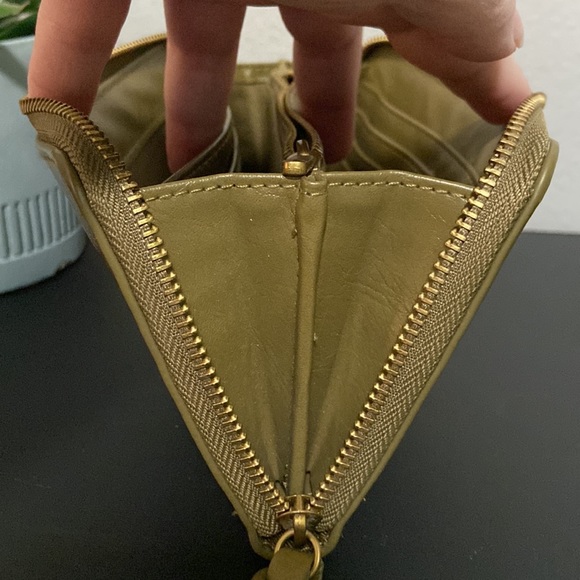 NWOT Universal Treads Olive Green Wallet - Picture 13 of 14